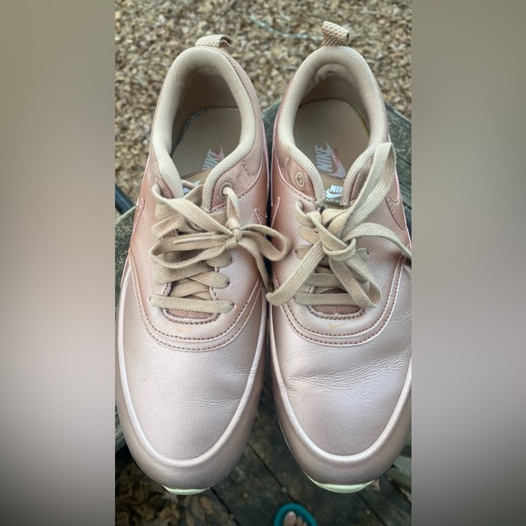 NIKE 861674-902 AIR MAX THEA SE METALLIC BRONZE ROSE GOLD SNEAKERS SIZE 9.5 - Picture 1 of 6